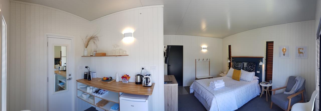 Bed & Breakfast Admiral Waters 4*